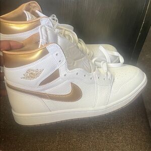 Jordan Women's Sneakers in White and Gold